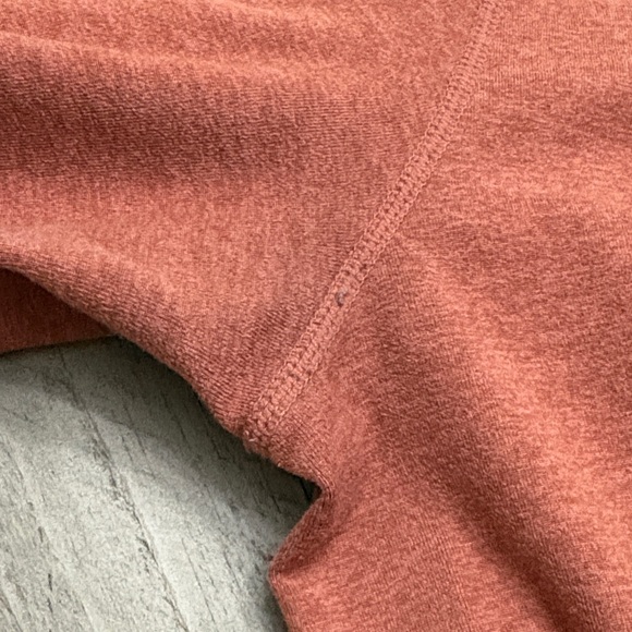 Vuori Halo Performance Hoodie - Picture 8 of 13
